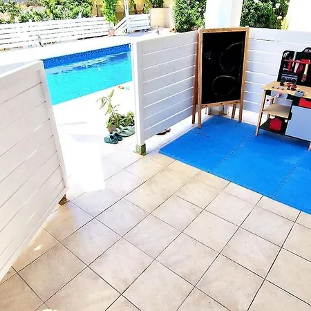 Villa Family Friendly Private With Pool In Quite Area